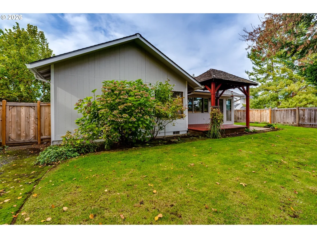 Photo of 3850 LANCASTER DR