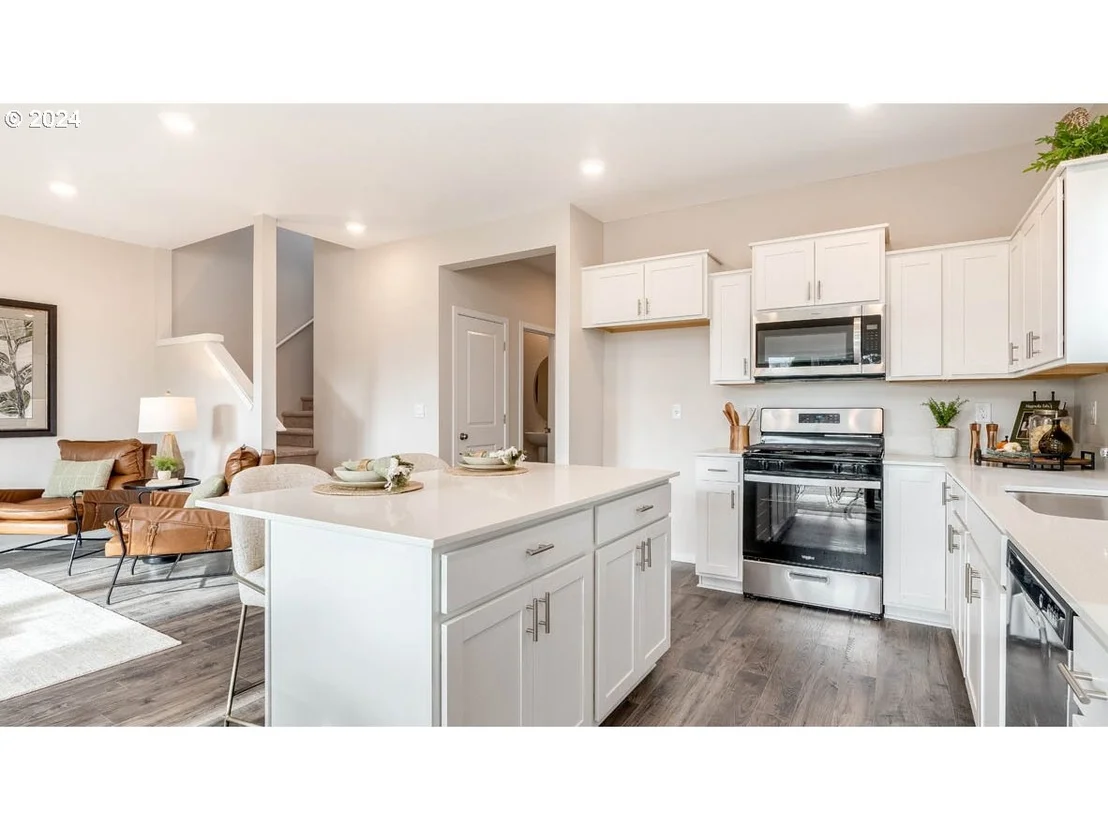 Photo of 4929 Elvis AVE NE