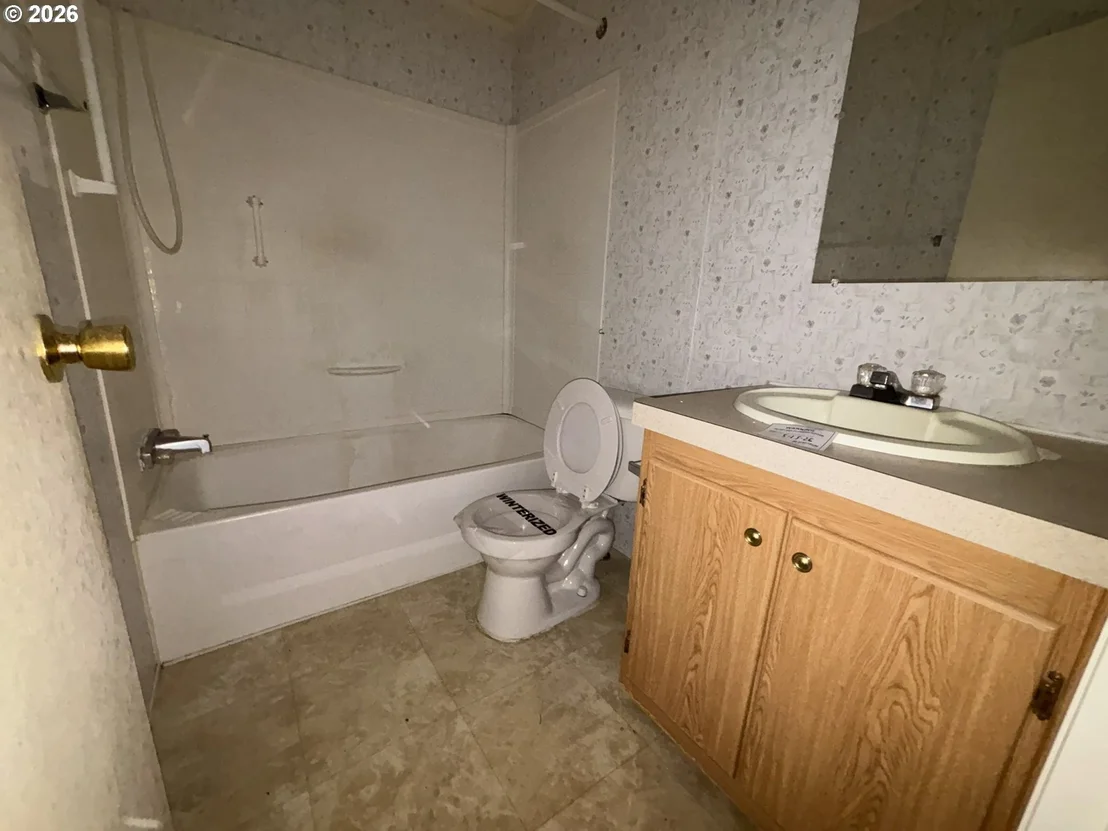 Photo of 64 OUTER DR