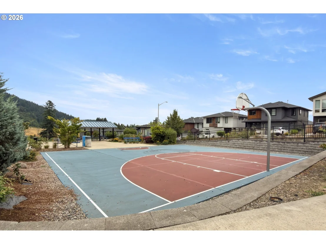 Photo of 4240 SW MAWRCREST AVE