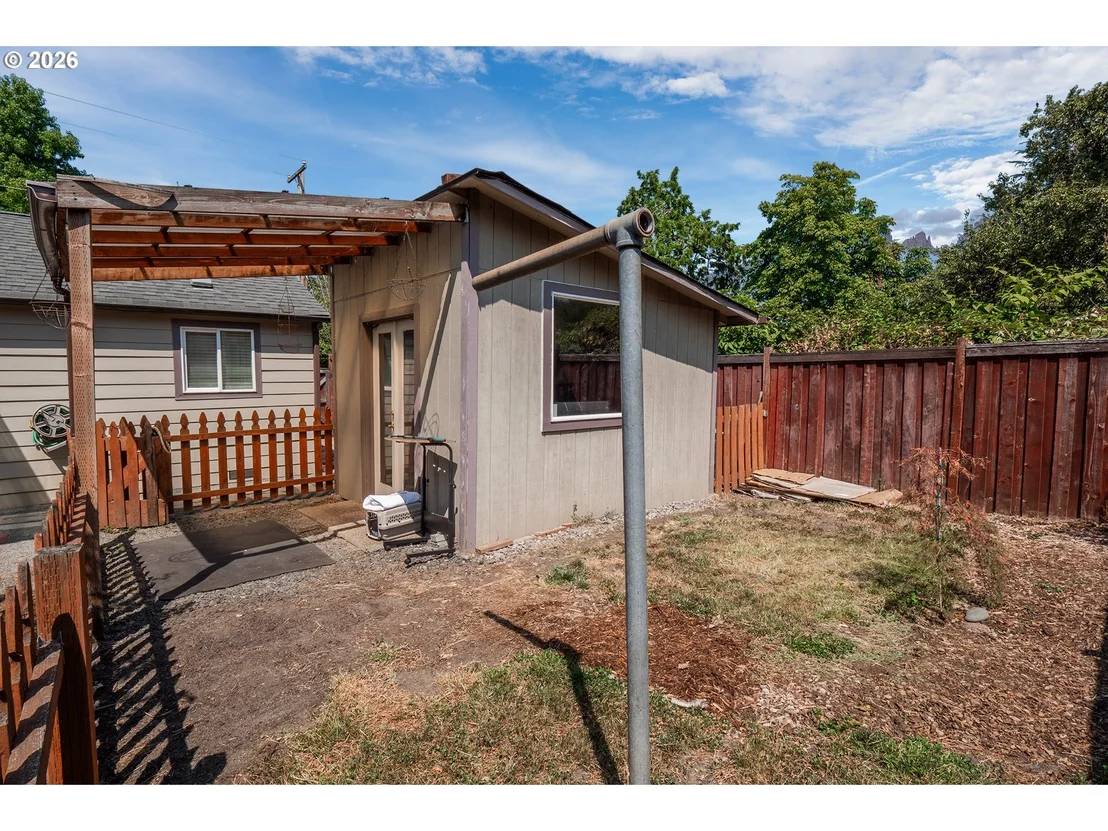 Photo of 60 E 30TH AVE