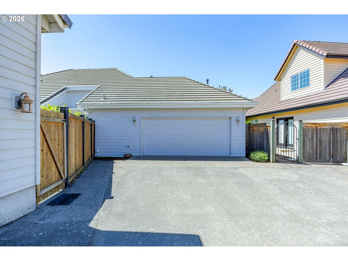Photo of 3279 Lakemont DR