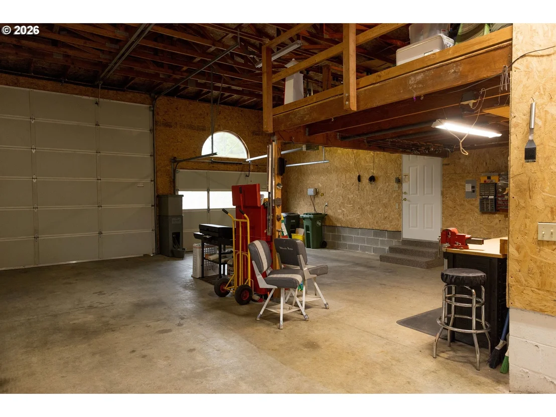 Photo of 327 SOUTHRIDGE DR