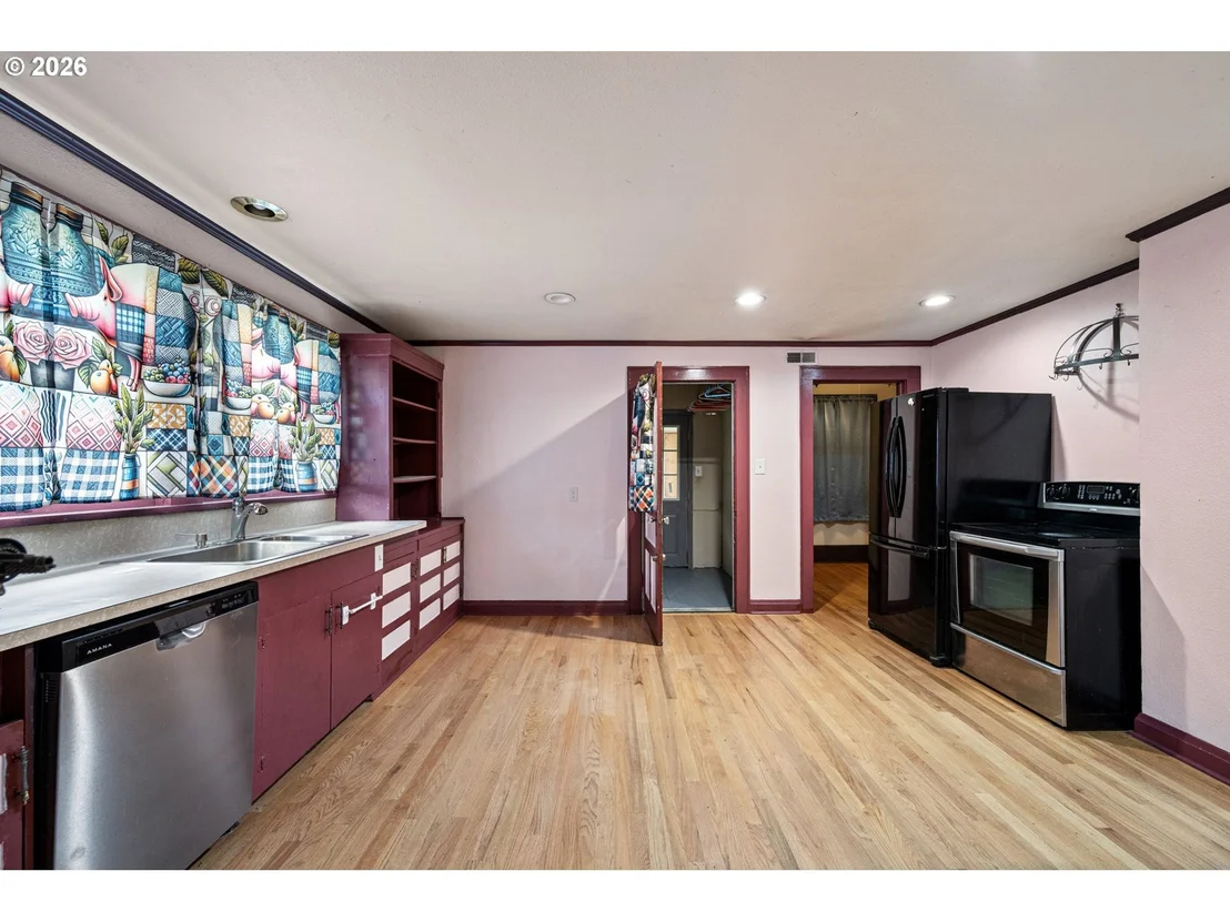 Photo of 5320 ROYAL AVE