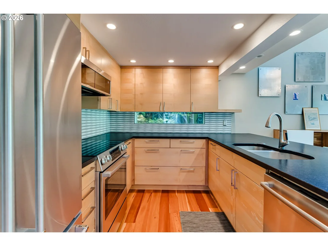 Photo of 38 RIDGELINE DR