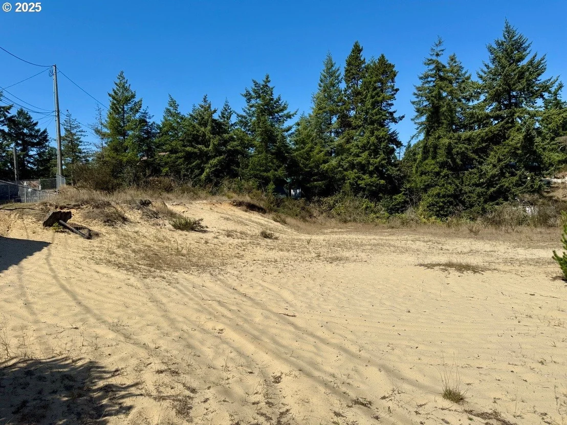 Photo of 0 Hauser Rd