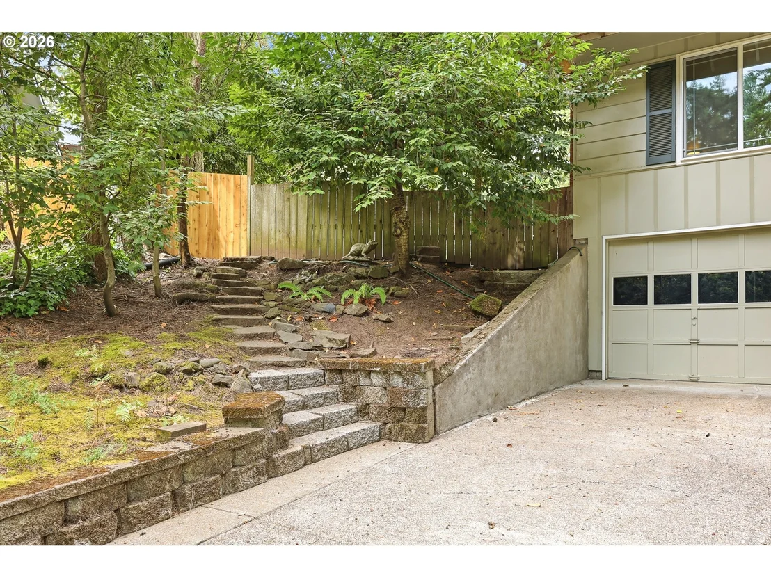 Photo of 30 COACHMAN DR
