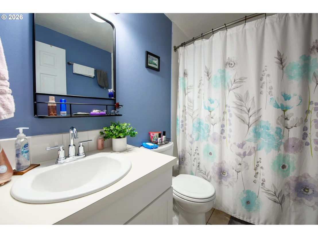 Photo of 5621 CODY AVE
