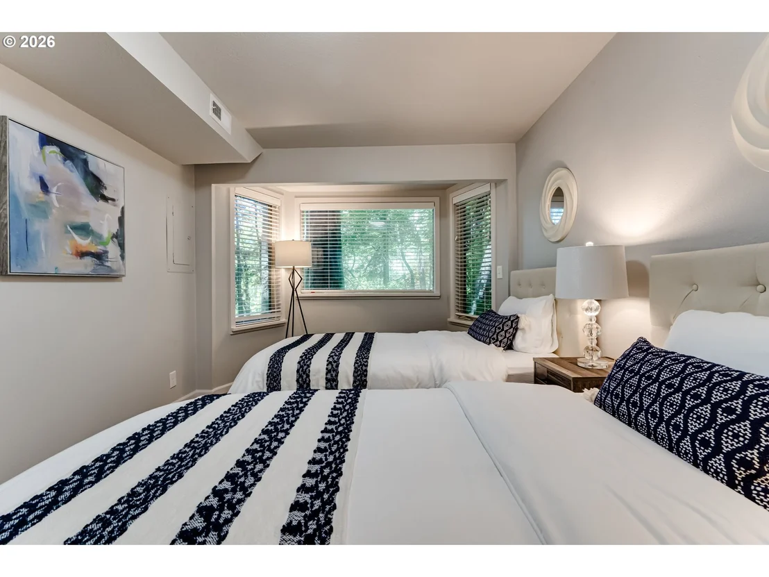 Photo of 3721 PINE CANYON DR