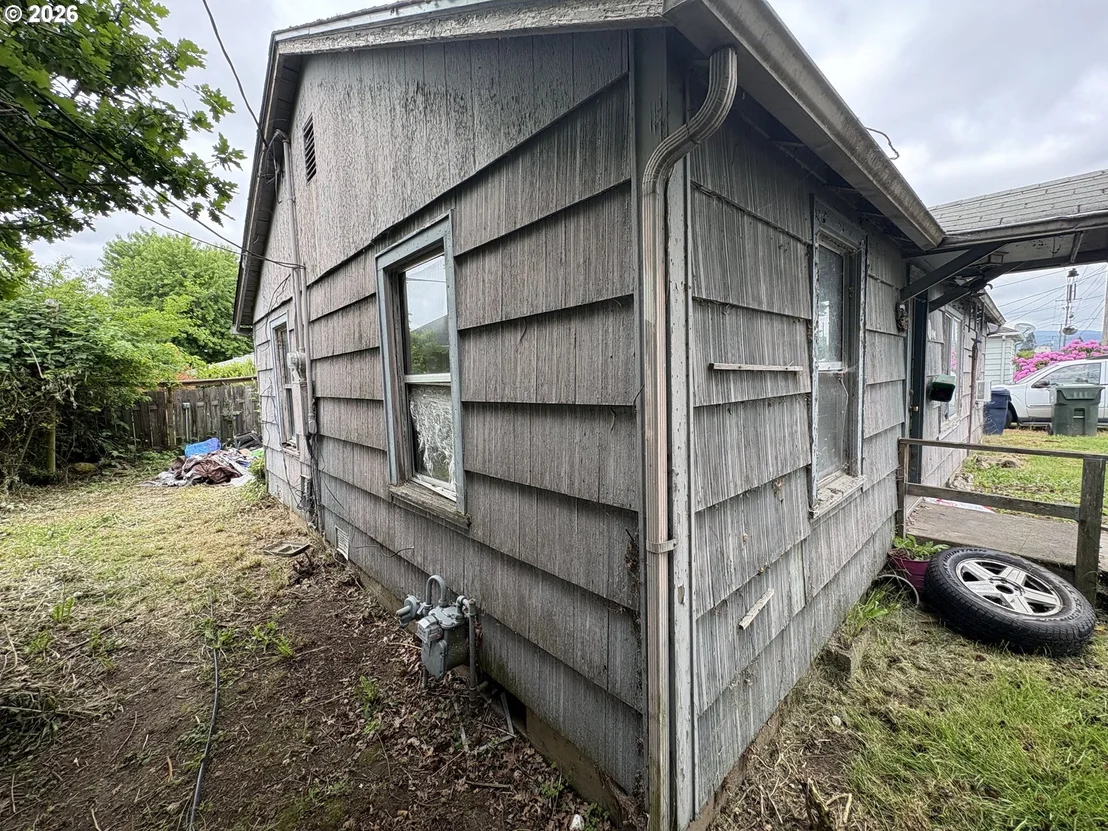 Photo of 394 S 37TH ST
