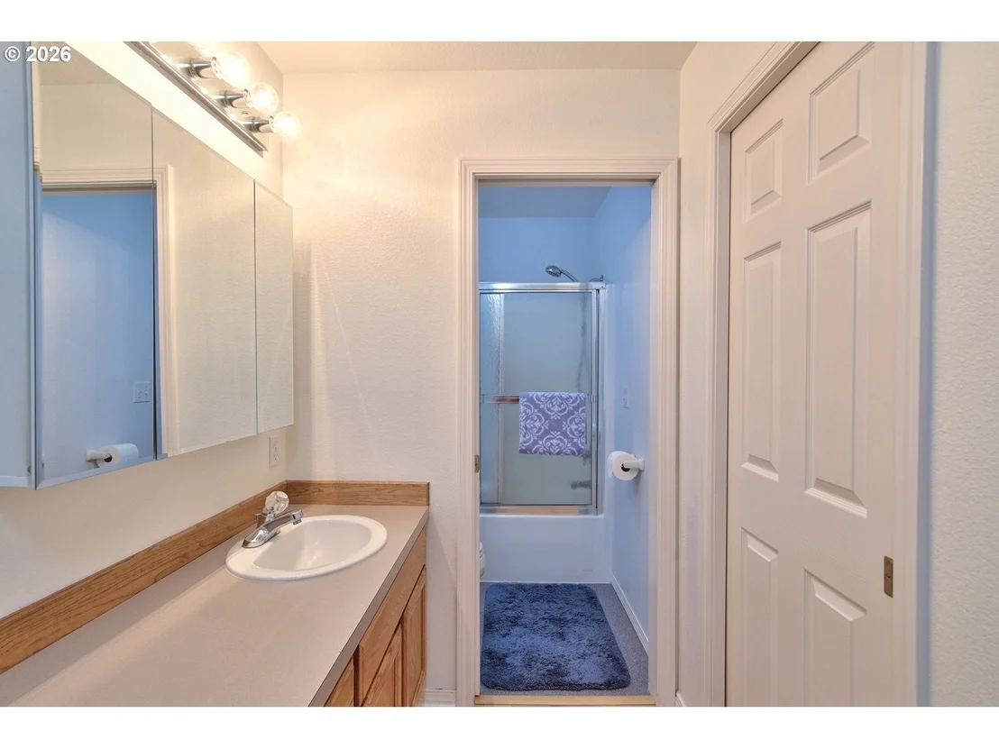 Photo of 469 HARRIS LN