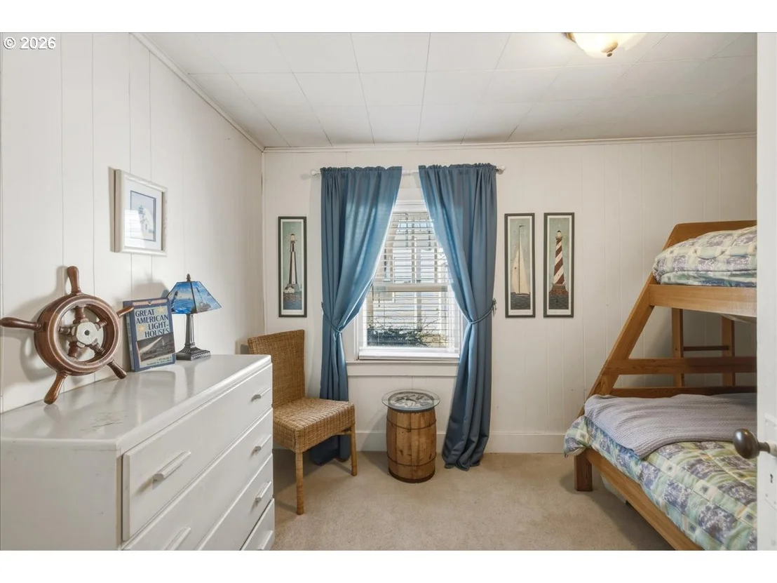 Photo of 210 CYPRESS AVE