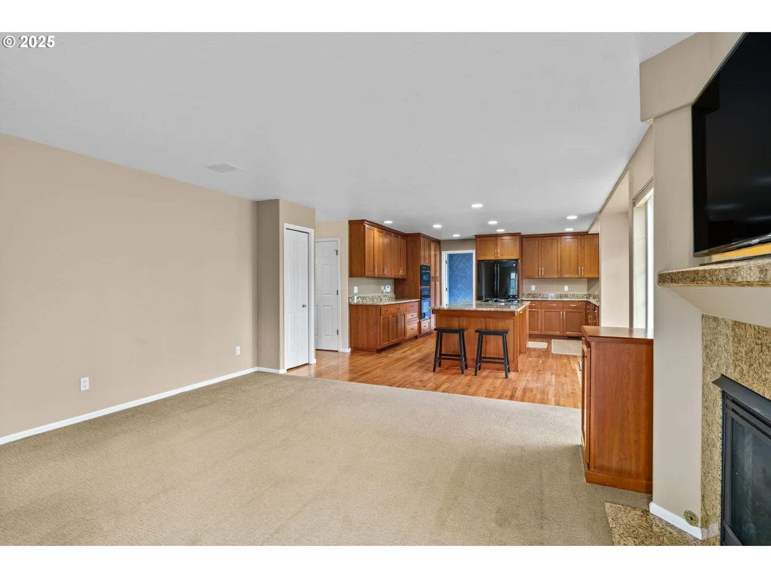 Photo of 54 SILVER OAK DR