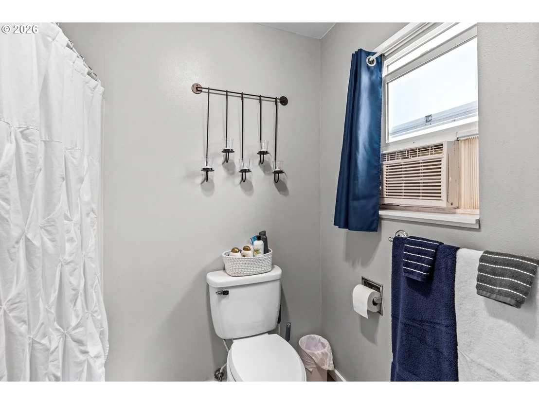 Photo of 2343 WILBUR AVE