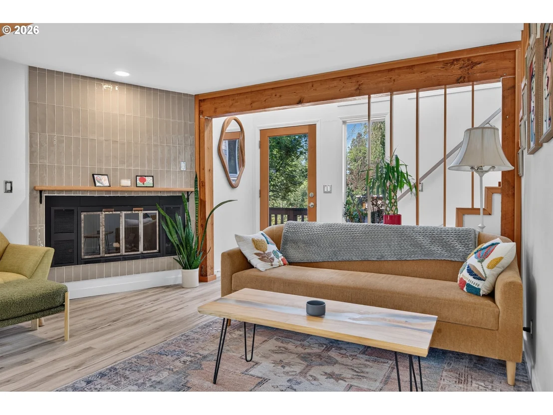 Photo of 207 W 52ND AVE
