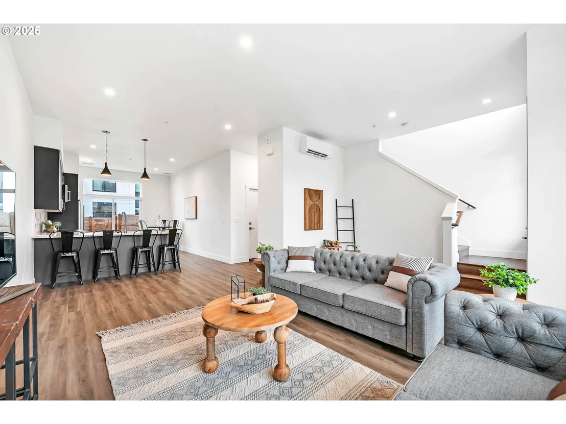 Photo of 177 E 20TH AVE