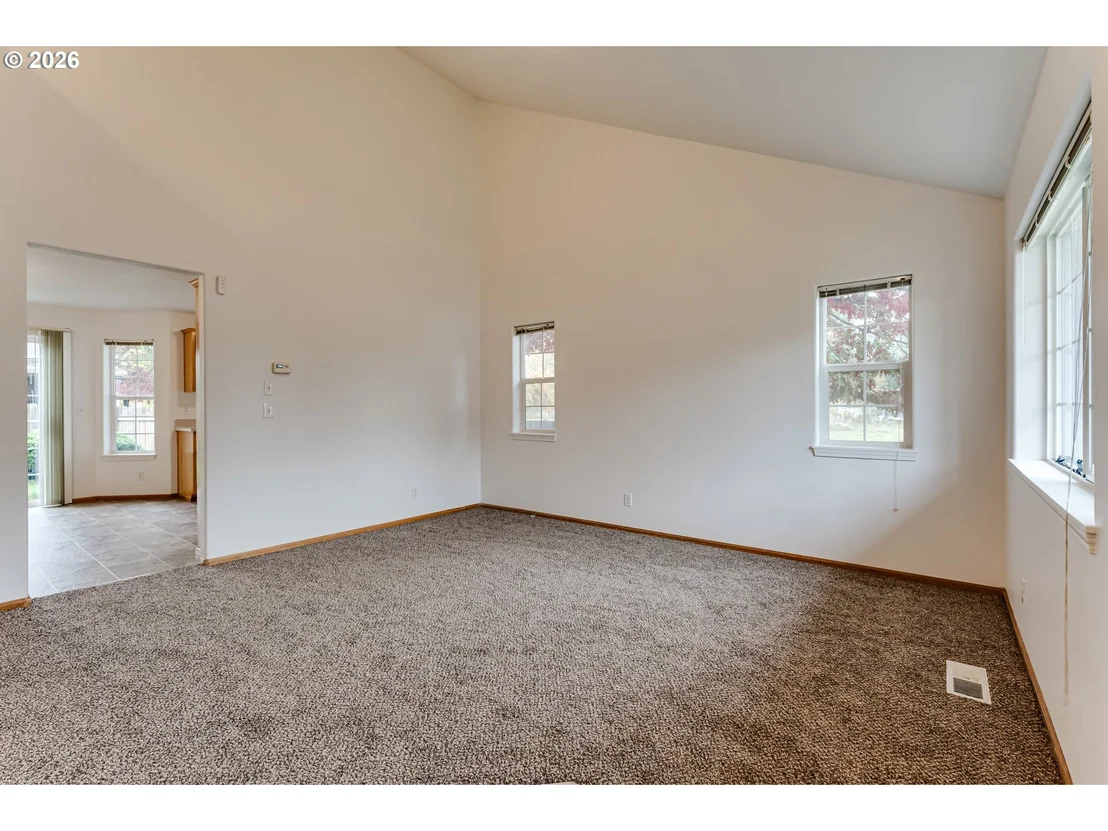 Photo of 555 HOLLYHOCK LN