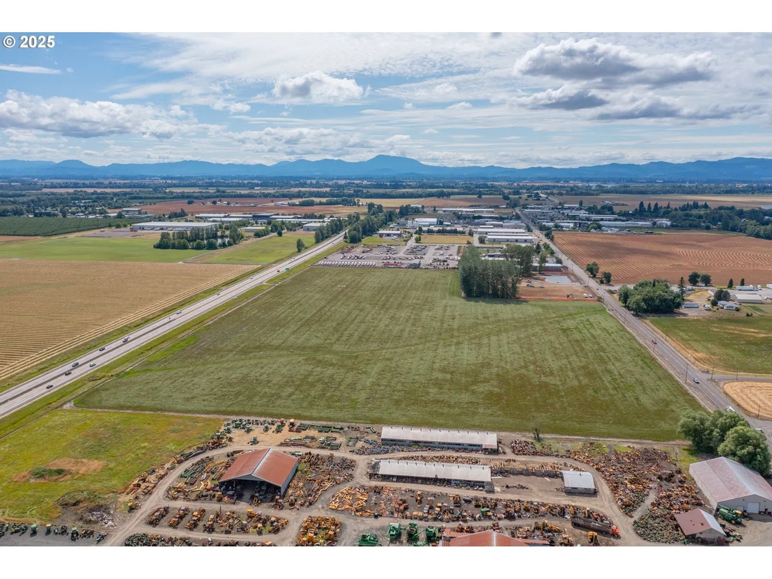 Photo of 32320 Highway 34