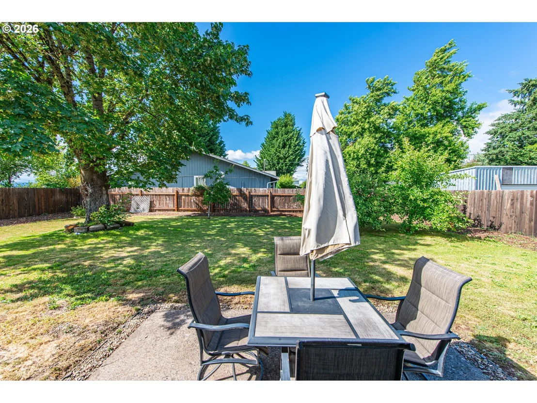 Photo of 5621 CODY AVE