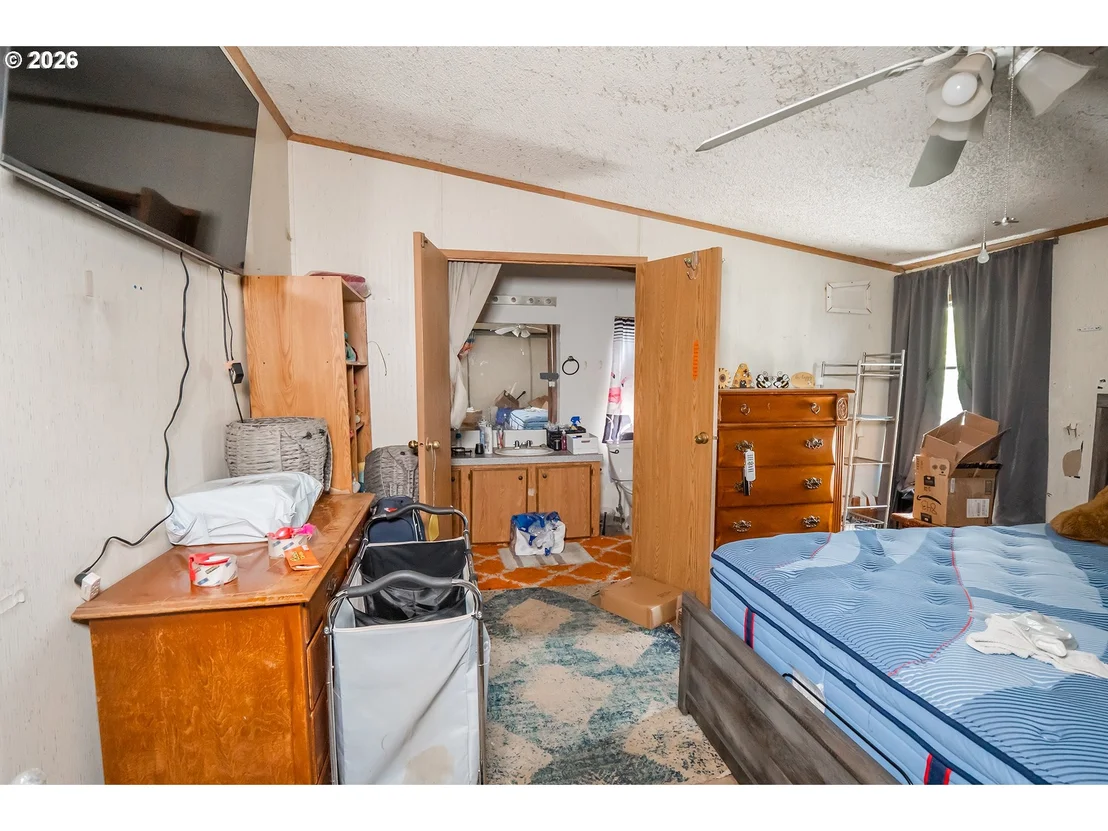 Photo of 496 SCOTTS GLEN DR