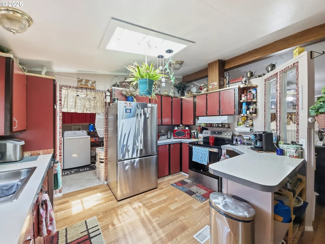 Photo of Unit 39 at 2145 31ST ST