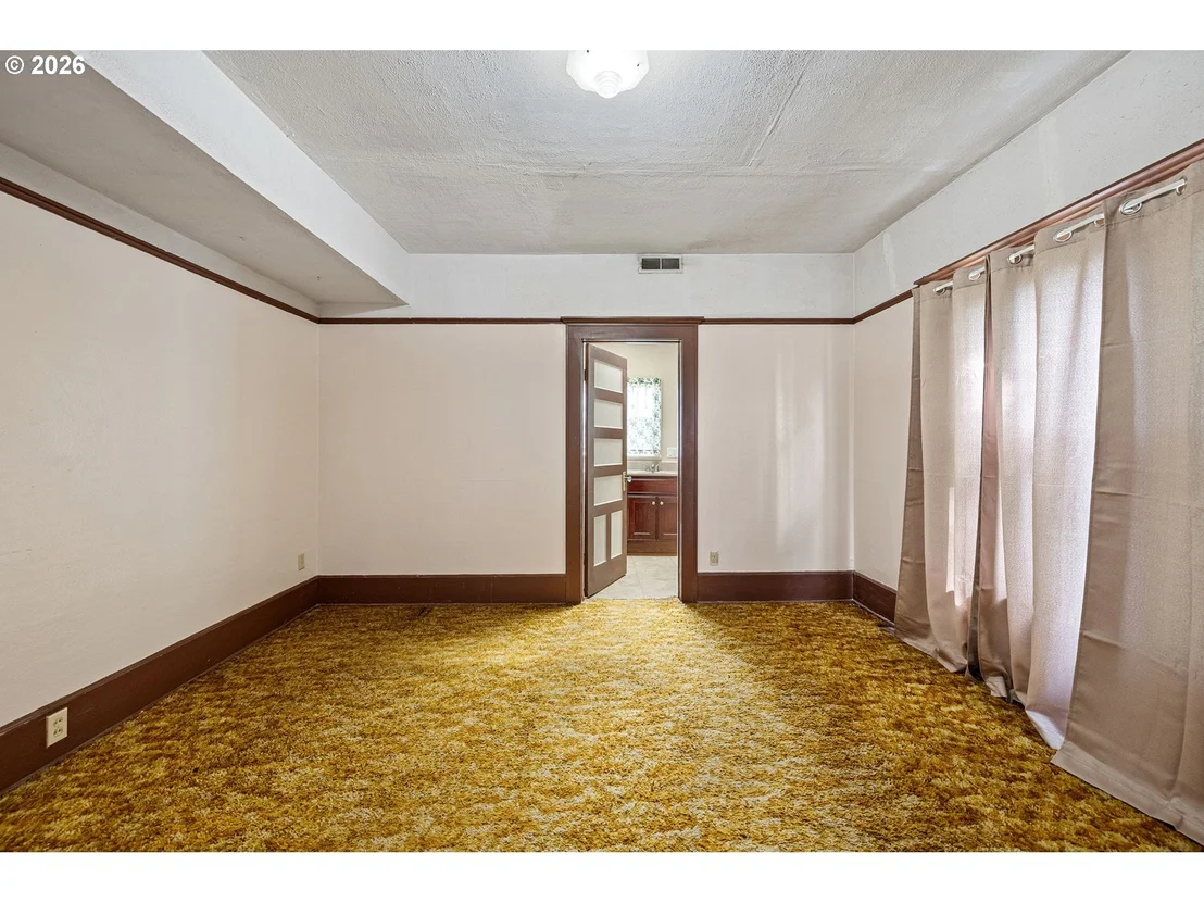 Photo of 5320 ROYAL AVE