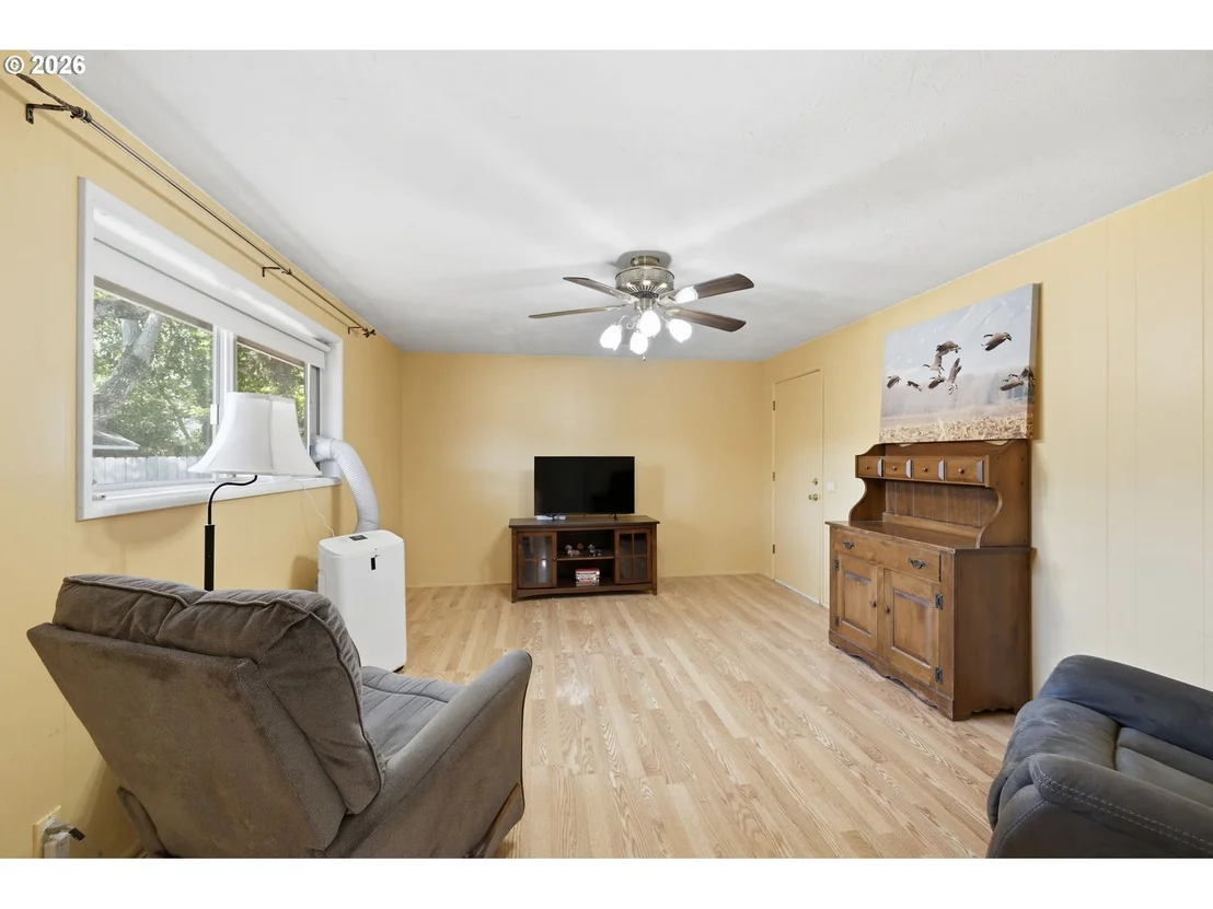 Photo of 4700 THUNDERBIRD ST