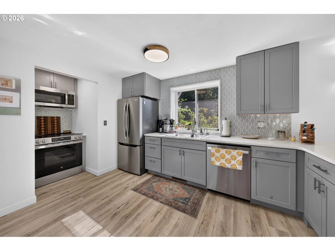 Photo of 207 W 52ND AVE
