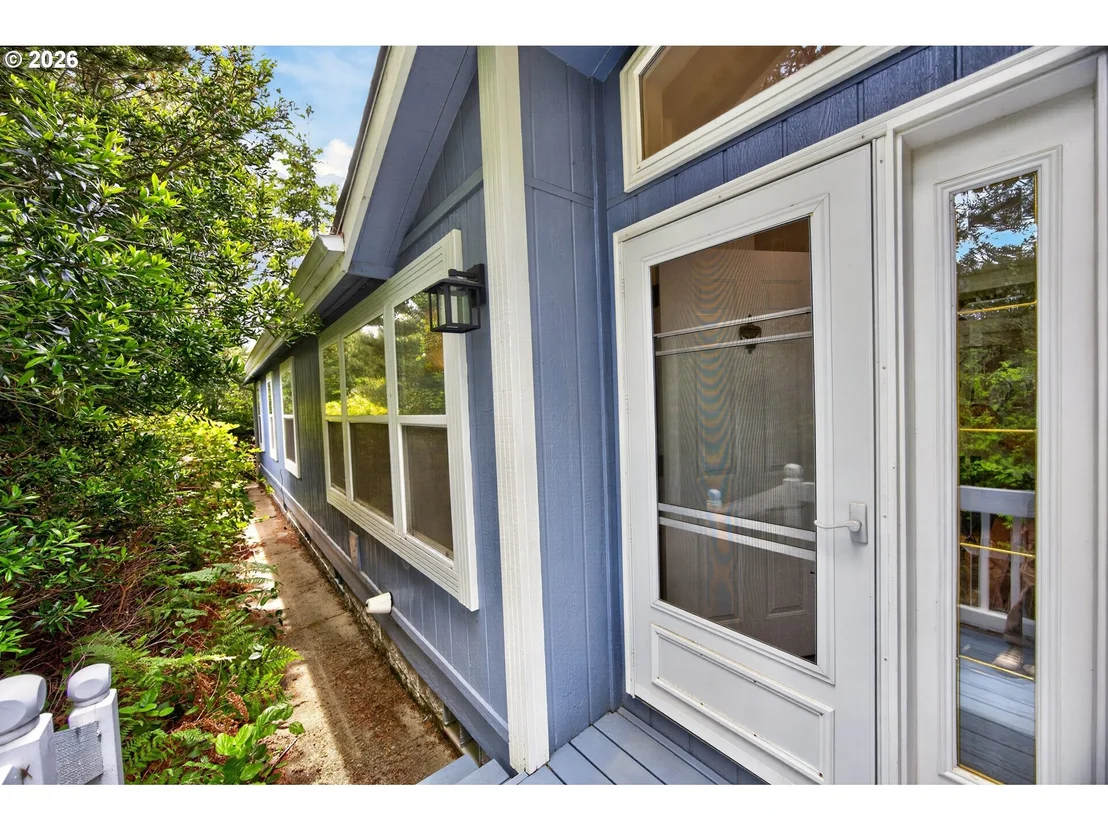 Photo of 438 SHERWOOD LOOP