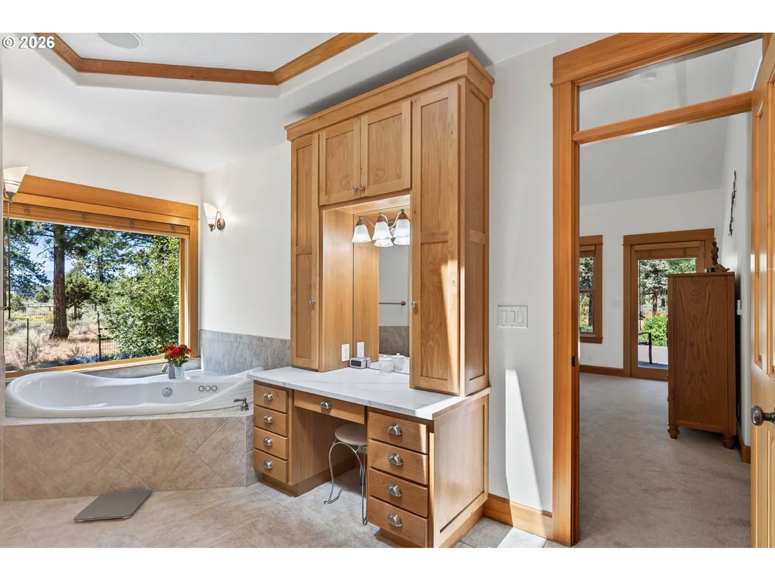Photo of 17690 Mountain View RD SW
