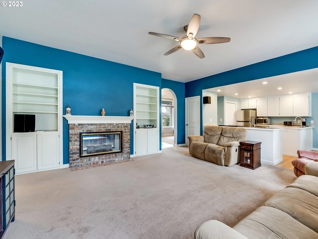 Photo of 51 SILVER OAK DR
