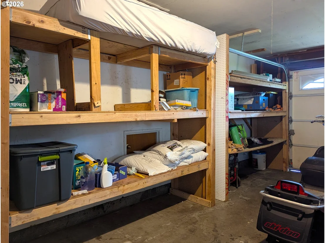 Photo of 76501 PORTAL DR