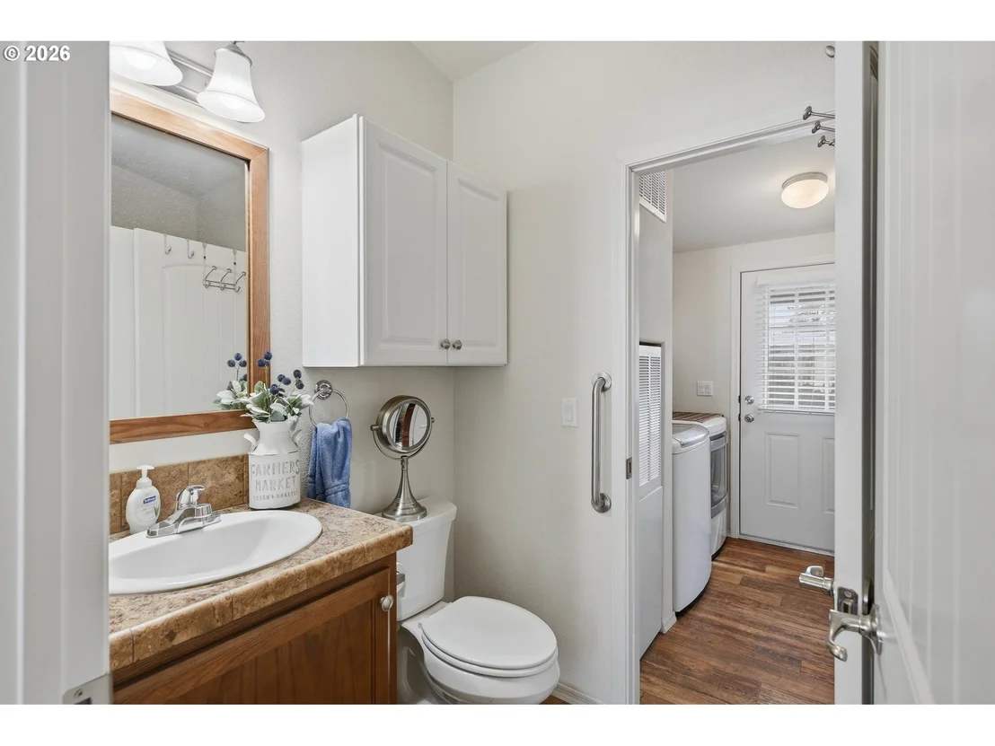 Photo of 2990 KNOTT TER
