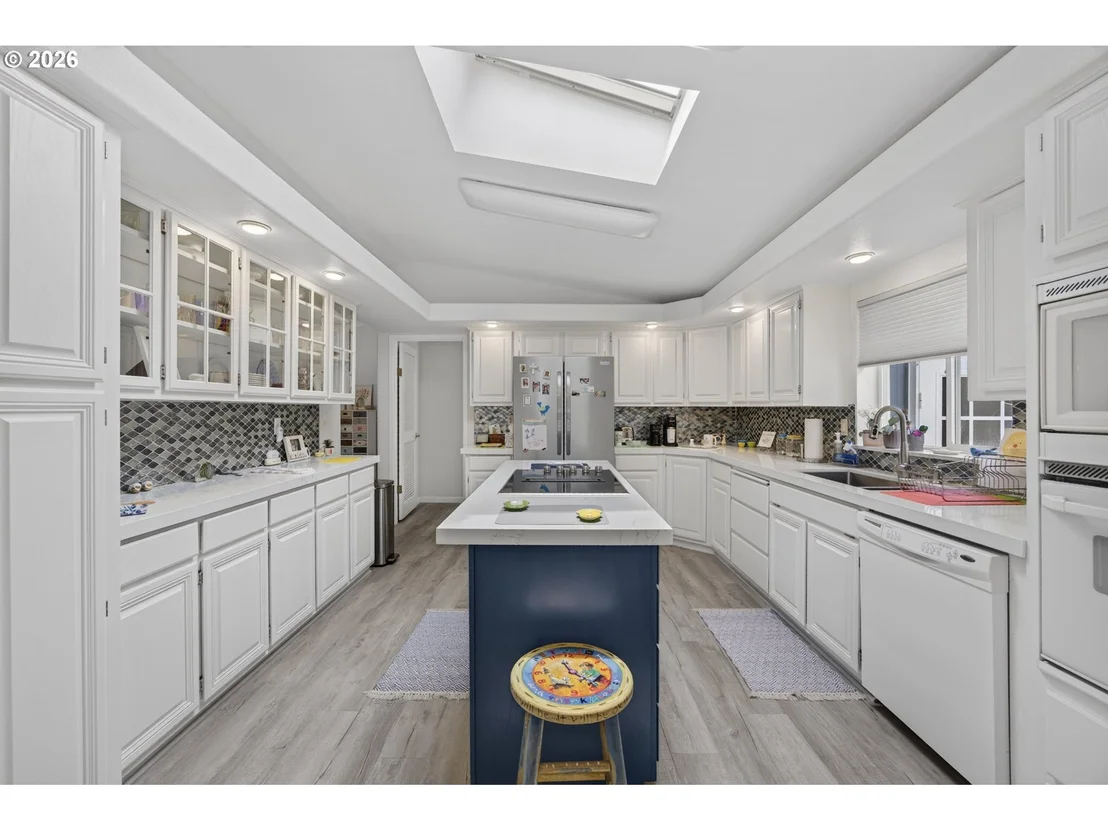 Photo of 438 SHERWOOD LOOP