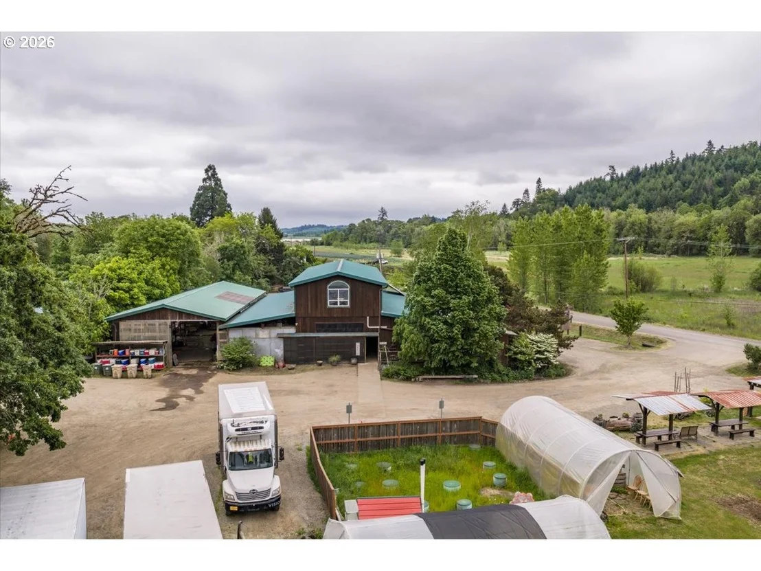 Photo of 25159 GRANGE HALL RD