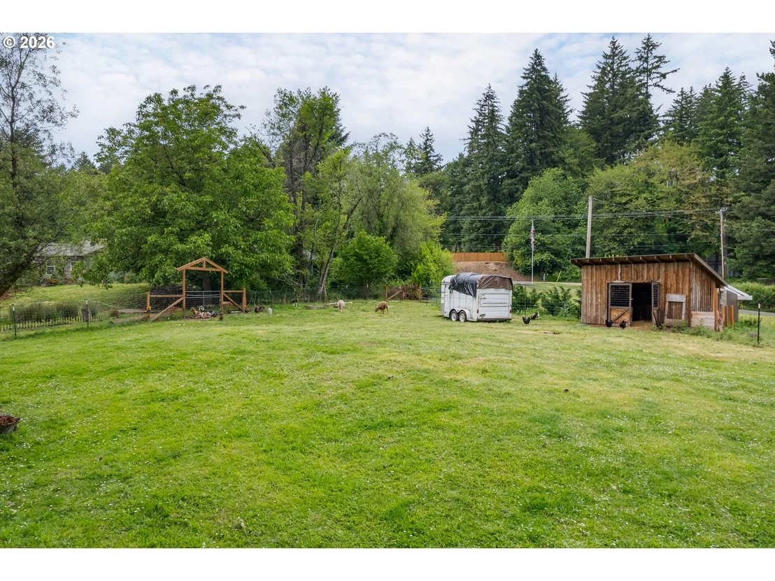 Photo of 44518 MCKENZIE HWY