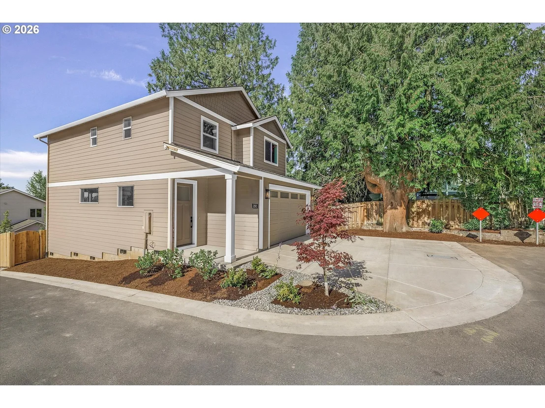 Photo of 291 NW MAWRCREST AVE