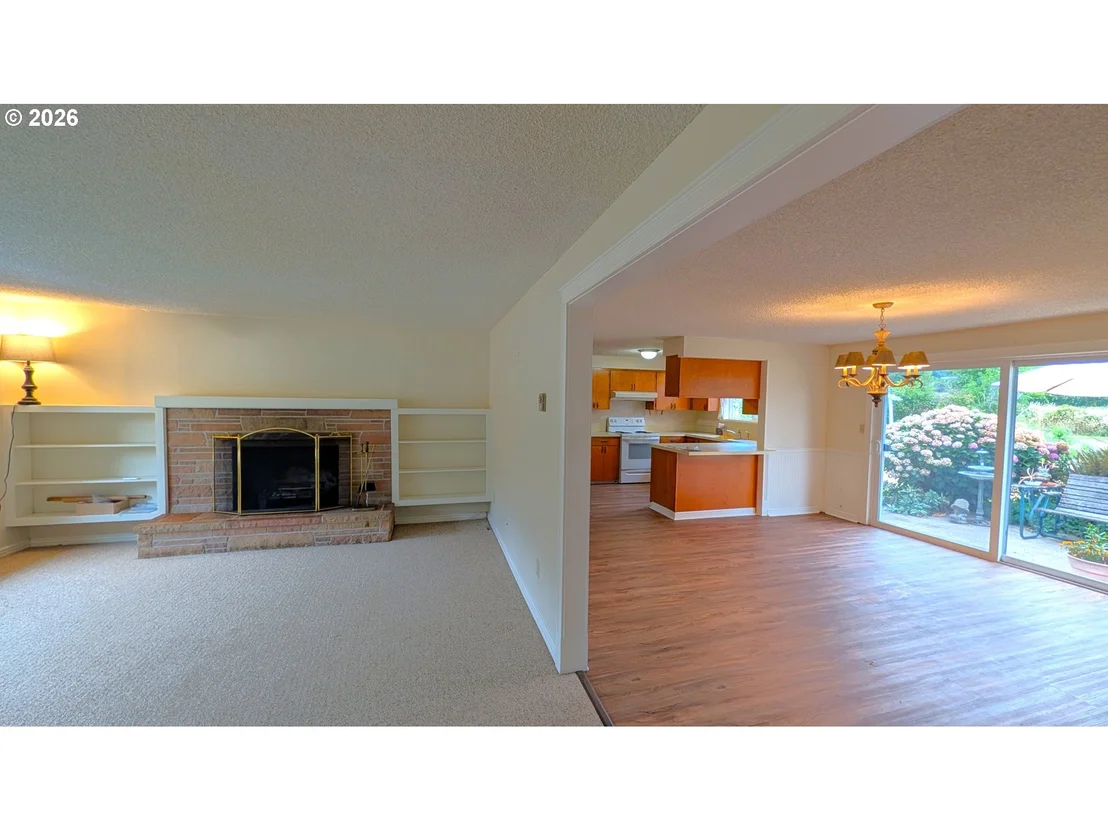 Photo of 36991 ROW RIVER RD