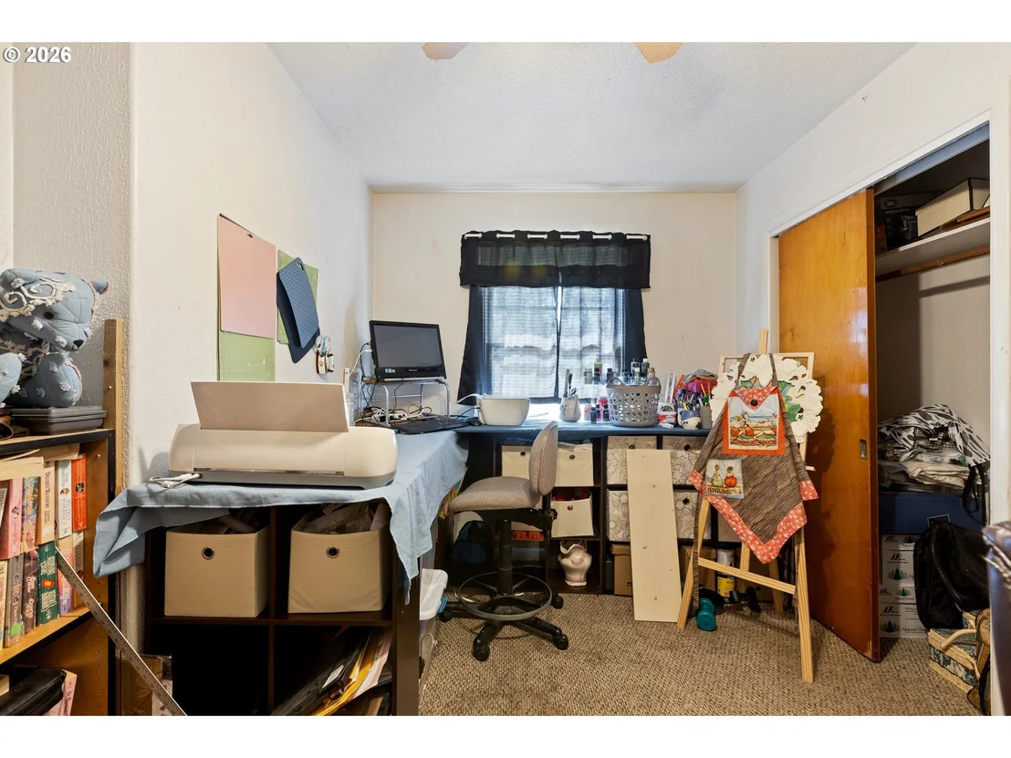Photo of 311 SE GRAPE AVE
