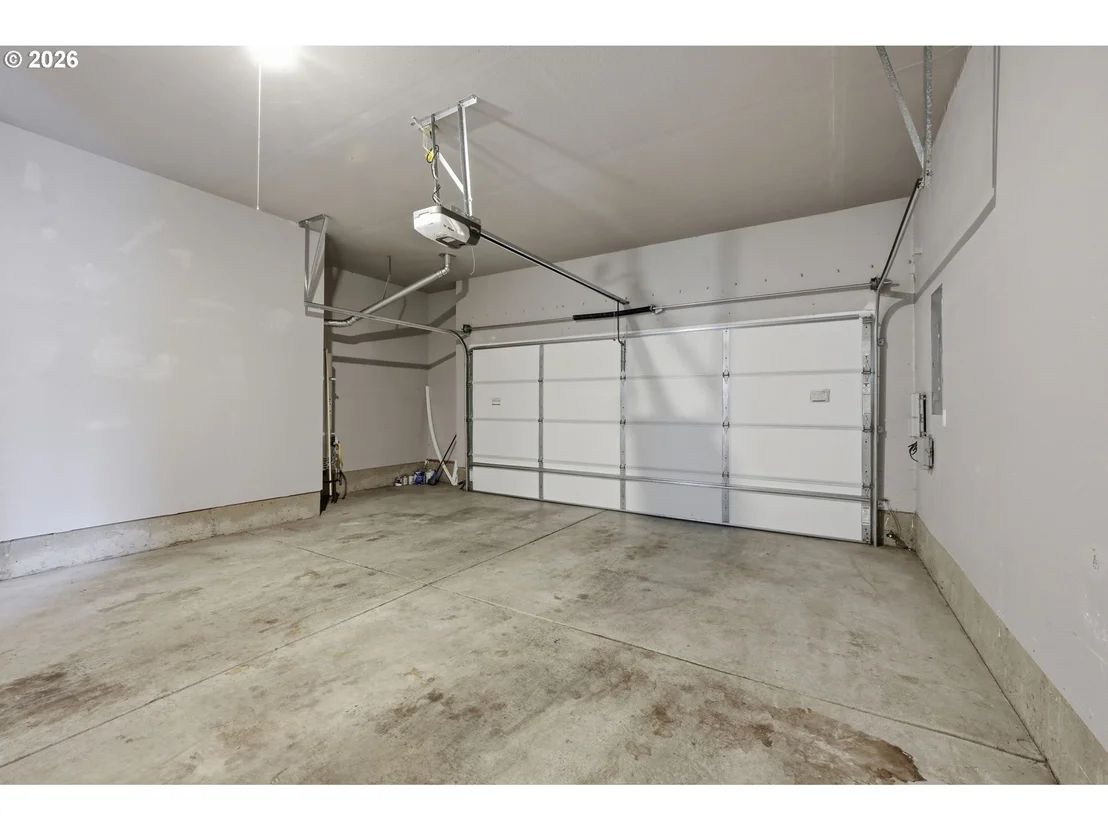 Photo of 1637 HAMLET LN