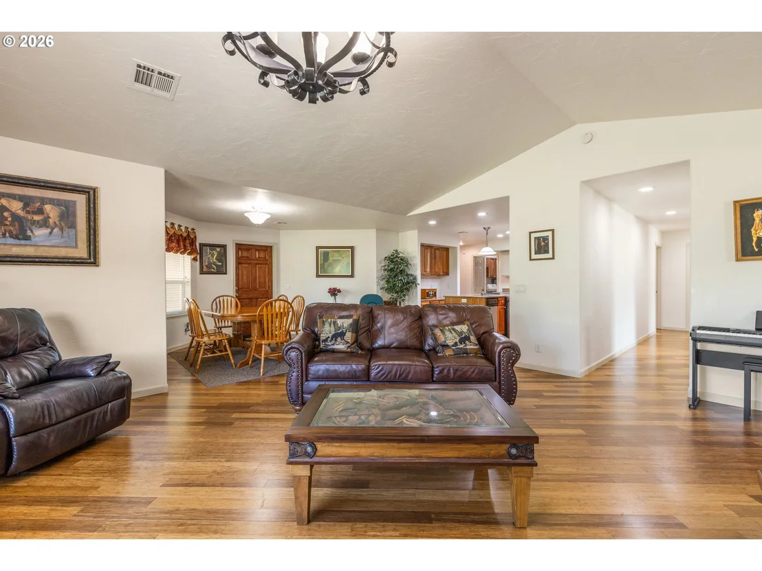 Photo of 757 ECHO DR