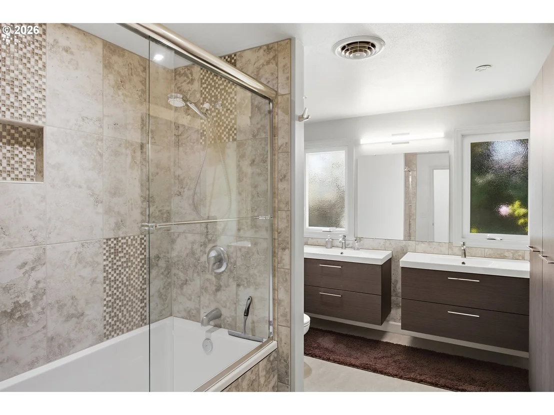 Photo of 60 W 22ND AVE