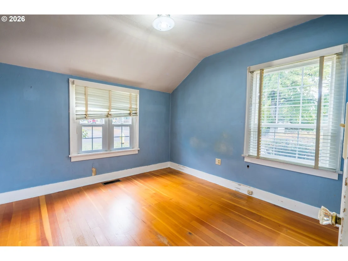 Photo of 495 20TH ST SE