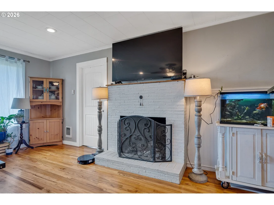 Photo of 7310 TRASK RIVER RD