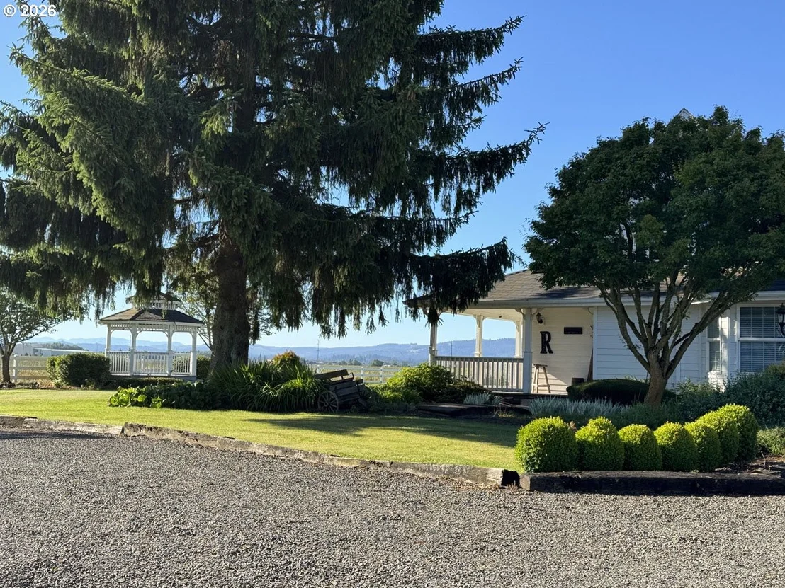 Photo of 33174 LANGMACK RD