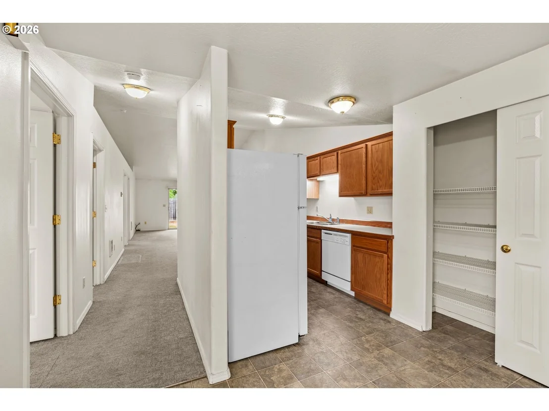 Photo of 630 BENJAMIN AVE