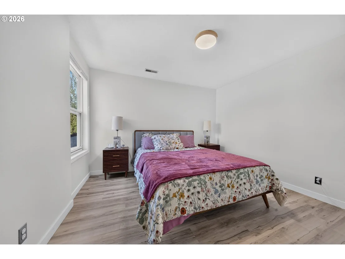 Photo of 207 W 52ND AVE