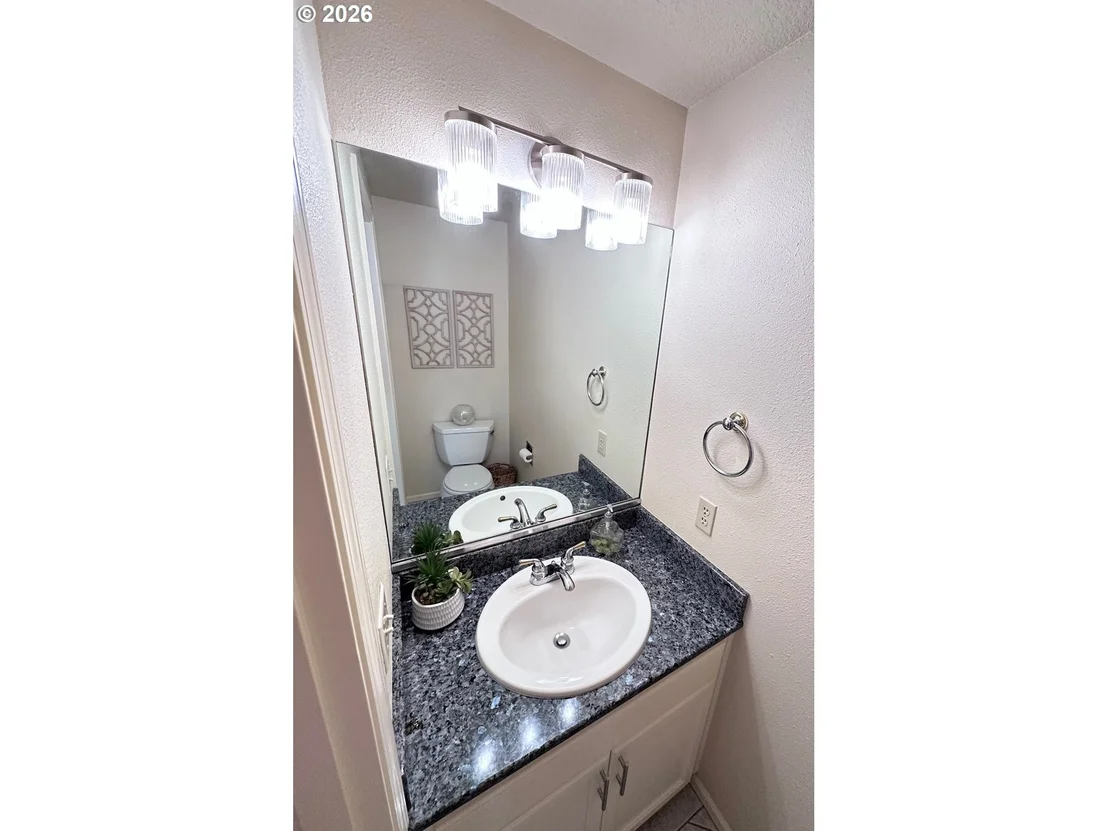 Photo of 1364 VICTORIAN WAY