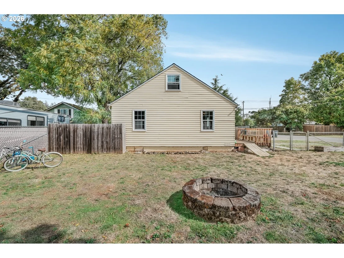 Photo of 5055 CEDAR ST