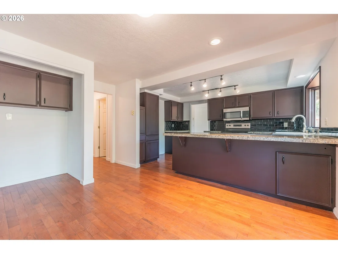 Photo of 3759 KEELER AVE